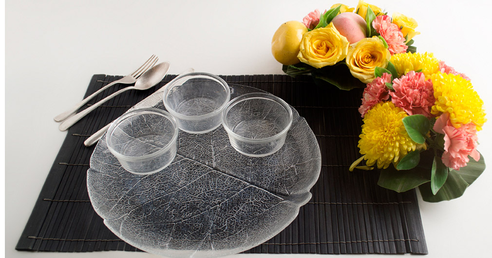 Mats with fruit and floral corners 4