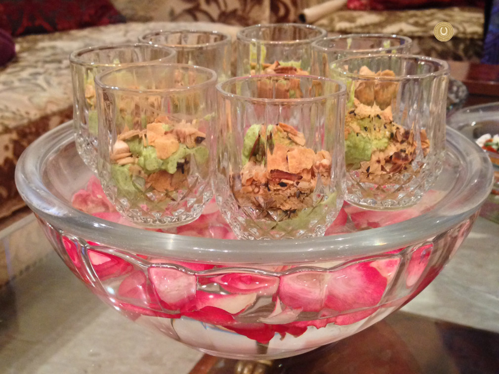 SATURDAY LUNCH STYLE .... FLOWERS-(4) 18 